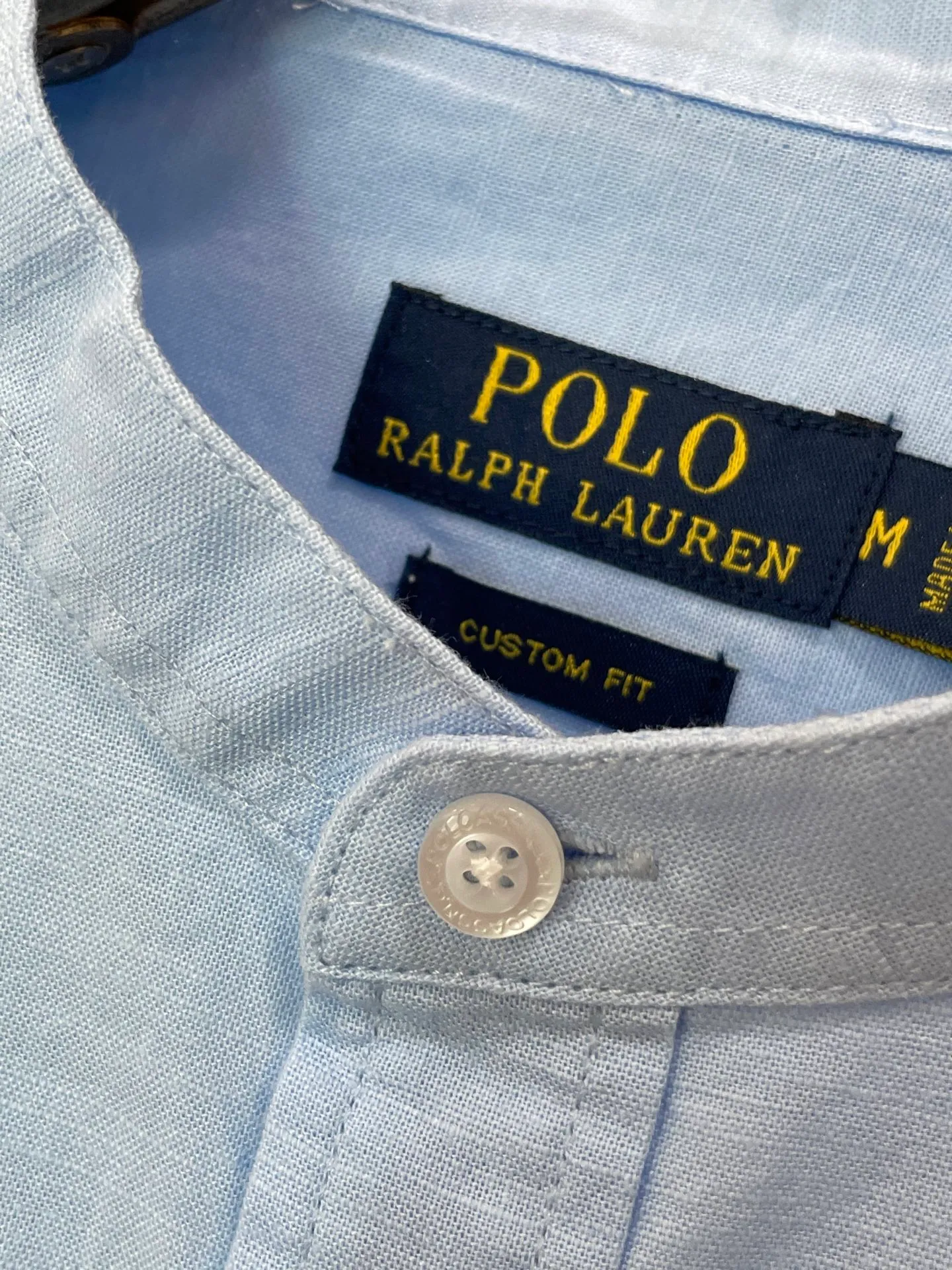 P220 🌸🌸🌸 POLO Ralph Lauren [High Quality] Classic shirt! The classic casual shirt made of pure cotton and linen has a unique design. It has a simple, clean and classic silhouette. It is a versatile style that can be switched at will. The fabric feels soft and delicate, highly breathable, and is close to the skin and comfortable to wear. It can be worn alone as an inner layer. Its versatile performance is beyond your imagination! The upper body of the ready-to-wear is simple and classic yet elegant! Size:M-XXL